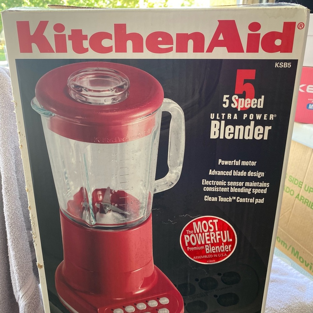 Kithenaid Ultra Power Blender. 5 speed.